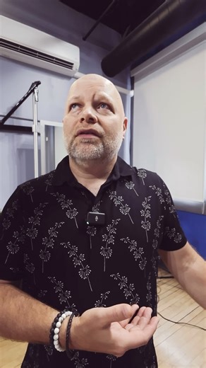 How to fill your book as a hair professional without going broke! I made a 35 minute tutorial on this topic you can watch now, free. | TheSalonGuy