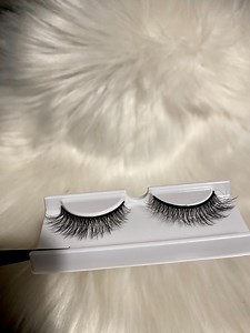 NATURAL False Eyelashes. DIMENSIONS: Left 9 Mm // Right 17 Mm - Etsy