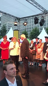 Unsere Kanzlerin liebt Hessen 🤗💪🏼 Angela Merkel #berlin #hessenfest #bundeskanzlerin | Jennifer Knäble