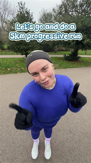 Come with me on a 5km progressive run!!🏃🏼‍♀️🏃🏼‍♀️ Goodness ME anyone that says Running is easy is actually a liar😭😂 I don’t understand how people make it look like they’re not dying because that was so hard😭😭😭 But another run done and a step closer to getting better at it!!! It’s definitely getting a lil easier everytime too!!!! Full outfit: @Oner Active Headband: @lululemon Studio Shoes: @Brooks Running Glycerin Max 2 Socks & Gloves: @Puresport #runtok #beginnerrunnermotivation #beginn