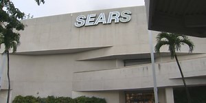 Hawaii says ‘so long’ to its last Sears department store