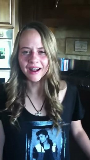 Girl crying over Justin bieber