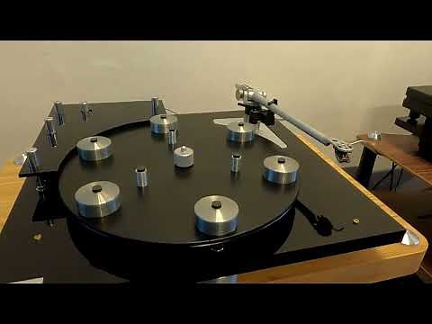 Retro(ish) Review - The Transcriptor Reference Turntable and it's intriguing history