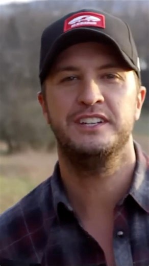 Loved gettin to film this video with my family. Hope yall get some huntin’ & fishin’ in this summer! #KillTheLights #HuntinFishinLovinEveryday https://youtu.be/6l3ukWqRU4s?feature=shared | Luke Bryan