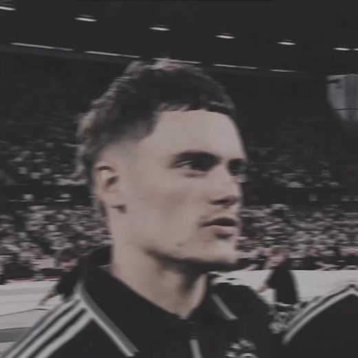 Nachher Tor von Flo?🙏🏻 Was ist eurer Tipp?//#florianwirtz #florianwirtzedit #worldcup2026 #fyp #viral Florian wirtz dfb Deutschland Wm Weltmeisterschaft Trend fyp viral //🏷️:@emmaisdropdead @bucketedits5 @𝐃𝐚𝐫𝐢𝐧𝐚❦ @nika⭐️ @~lolo~ @𝑳𝒊𝒔𝒂⭑ @𝖊𝖑𝖎 @edits🪩🔱