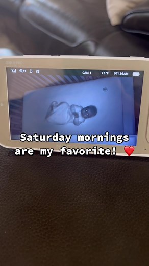 We let Momma sleep in on satudays. 🥰