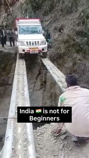 This is the power of Mahindra pick-up truck and Himachal Pradesh persons #truck #mahindra #pahadi