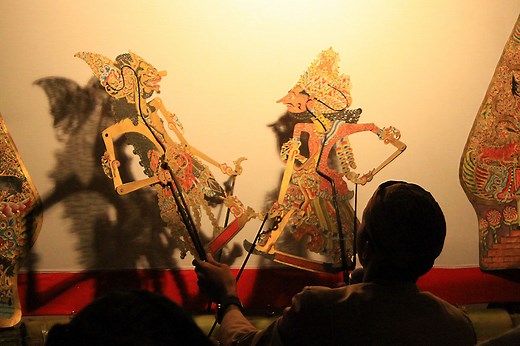 In Javanese Wayang Kulit and Contemporary Shadow Puppetry, the Medium Is the Message