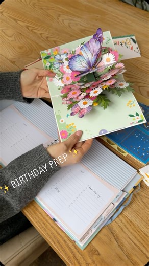 The perfect way to prep for birthdays! A beautiful card storage book that you can fill with the correct amount of cards for each month of special birthdays, . And a bulk of birthday cards stored neatly for things like class birthdays and friends! A great collection of cards for such amazing prices! Cards start at 18p 👀 . Comment birthday below if you would like the link 🎈 | The Label Lady