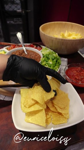 Delicious Nacho Night Recipes: Pico de Gallo, Chili Con Carne & More