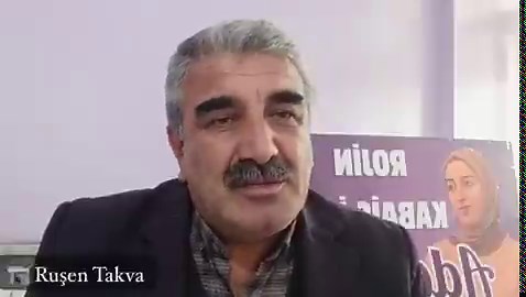 Rojin Kabaiş’in babası Nizamettin Kabaiş yeni açıklamalarda bulundu. 📌Rojin dosyası da aynı Gülistan Doku dosyasının benzeridir. 📌Üniversite rektöründe büyük sıkıntılar var. Rektörün hal hareketleri çok şüpheli. 📌Rektör üniversiteyi babasının malı gibi kullanıyor. Tüm akrabalarını işe almış. 📌Rojin intihar etti diyorlar. Ben çocuğumu bilirim. Benim kızım intihar etmedi. 📌Kim bilir kızımı başka suda boğup getirip oraya bıraktılar ve intihar süsü verdiler. 📌Ben bu işin peşini aydınlanana kad