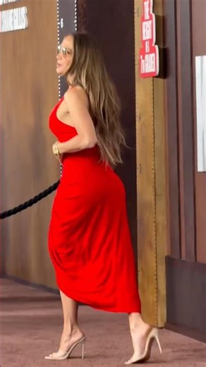 Jennifer Lopez at Netflix Red Carpet #JLo #Shorts