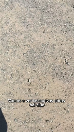 Club La Tablada on Instagram: "¡EL CLUB CRECE! +OBRAS, +TABLADA 🚧💙❤️ Este verano no paramos. Trabajamos en equipo para mejorar cada rincón de nuestra casa. Mirá todo lo que te espera en la vuelta al club: 💪 +DEPORTE (+300 m²) Estamos agrandando el Gimnasio dentro del Proyecto + Tablada. Nuevas plateas para sumar +300 m² al área de fuerza y pesas para Rugby y Hockey. 🔥 +TERCER TIEMPO • Quincho Grande: Techamos la explanada (+80 m²) y sumamos asador y horno. • Club House: Se viene un Deck con 