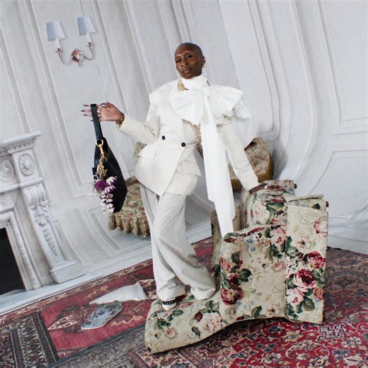 Looking for a shoulder bag to elevate your everyday? Discover the Hackney and the Lennox, our two new effortless noughties-inspired styles. | Mulberry