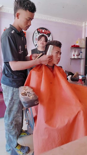 រៀនកាត់អាណាមិនភ័យនៅVida