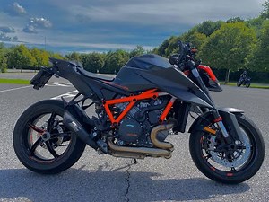 KTM 1290 SUPERDUKE R - SC PROJECT RAW | 4K | WALKAROUND + ONBOARD SOUND