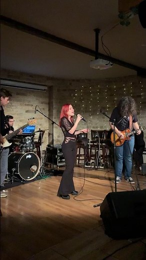 A live band will perform at the highest level! 🥰 #andreeamunteanu #originalsong