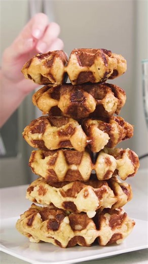 Delicious Crunchy Sugar Waffle Recipe