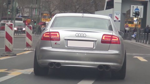 Audi S8 - 5,2l V10 - little Acceleration Exhaust Sound D3