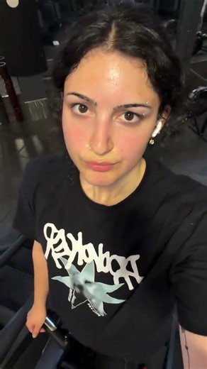 1hr stair master, sweat, a really good book 🔁