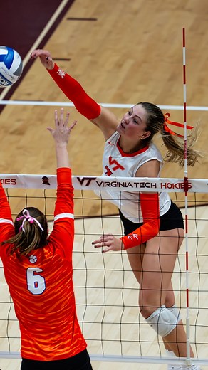 ICYMI: Payton dropped 18 kills & 14 digs on Clemson 😤 Woods still leading the charge with 309 on the year. #Hokies | Virginia Tech Volleyball