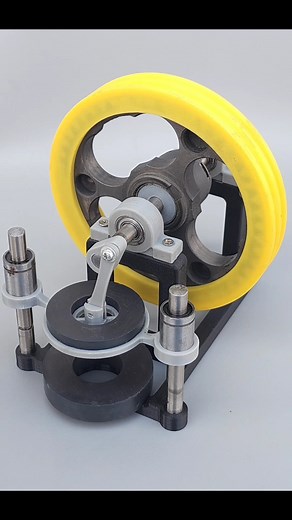 The Flywheel Regenerating Energy From Magnetic Energy | TOOL MAKER