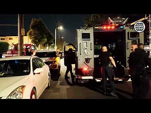 LAPD Swat and K9 responding to Devonshire division for Barricaded Suspect in Canoga Park