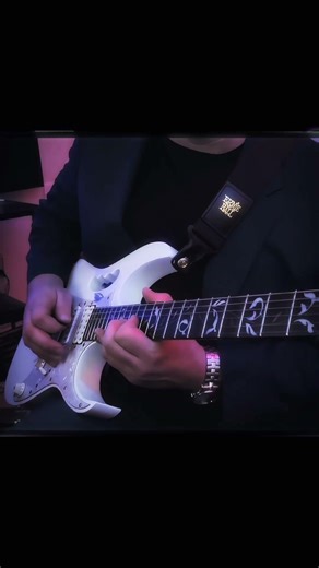 “Sirens Call” dropping soon 🎸 #backingtrack #jamtrack #guitarsolo #ibanez #rock #synthwave