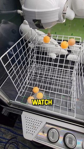 298K views · 4.3K reactions | Amazing trick shot wins prize from claw machine!  #clawmachine #clawmachinewins #roundone #arcadegames #arcade #japanesearcade #reelsviral #reelsfb | Arcade Matt | Facebook