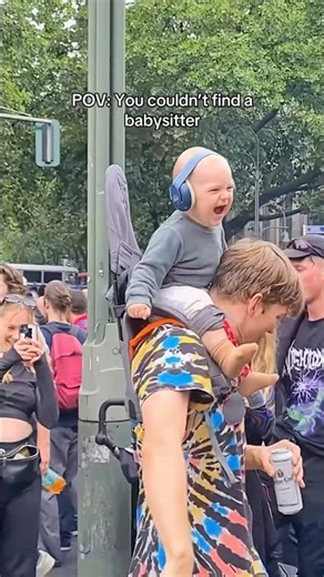 Never skip a #rave baby video 😍 #electronicmusic