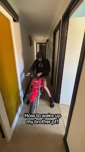 How to wake up my brother. @linkin #fyp #repostthis #dailypost