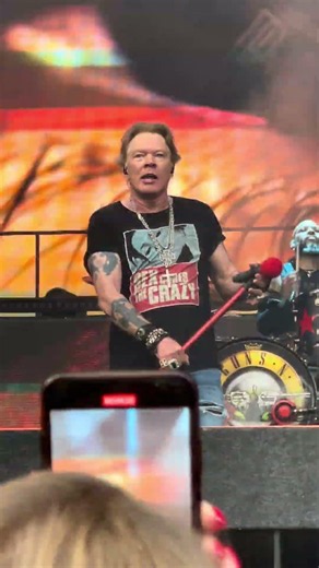 🌹⚡ Guns N’ Roses Let Their History Show Without Making the Performance Feel Old #GunsNRoses