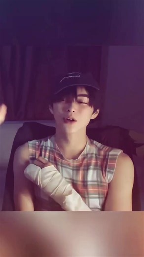 Keonhyeon Cortis Inkigayo live in Tokyo: reaction & clip