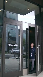 Ski-lodge core in a tech office? Yep, our Workplace team understood the assignment. ⛷️ The newly-expanded Bellevue office is serving cozy lounges, collab spaces, top-tier amenities, and snacks for days — making work at Snowflake just that much cooler. ❄️ Watch the full tour in our bio. #OfficeTour #TechCareers #EngineeringLife #TechOffice #OfficeAmenities #lifeatsnowflake | Snowflake Inc.