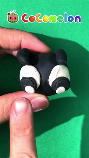 Clay crafts! Making a ladybug! #cocomelon #moonbugkids #learning #fun #cartoonsforkids