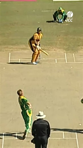 Matthew Hayden at his brutal best 🔥 Throwback to a timeless, record-breaking masterpiece from the ICC Hall of Famer against South Africa at ICC Cricket World Cup 2007 🎖 #CricketReels #Cricket | ICC - International Cricket Council