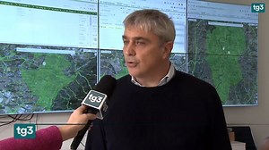 36K views · 311 reactions | Auto elettriche e mobilità sostenibile Le vendite di auto elettriche, negli ultimi anni, hanno registrato aumenti molto significativi. Ma la rete di colonnine per la ricarica "green" non è ancora sufficiente. Un problema non solo italiano. Francesca Magini per il Tg3 delle 19 del 14 febbraio 2022 | Tg3 | Facebook