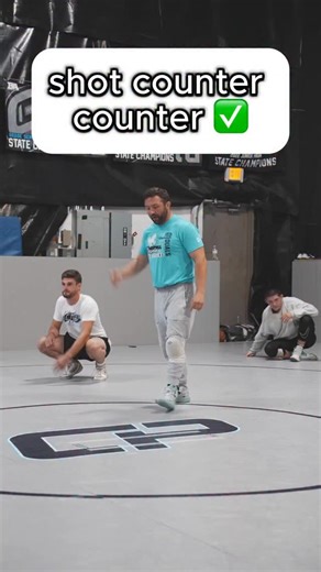 Shot counter ➡️ counter ✅ . High level technique from coach Palmer, every peak out isn’t gonna set you up for a finish, this technique emphasizes the use of your opens shot as your setup after your first shot gets stuffed . . Sign up to train with the best in central Ohio today @ cpwrestling.net . . . #wrestling #palmertrained #ohiowrestling #cpwrestling #wrestletok #fyp #technique #highschoolwrestling #statechamp #palmerwrestling #neutral #topbottom #neutral #referees #topcontenders #shorcounte