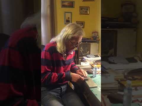 How to "break in" and use a diamond sharpening stone from new by James Barry Sharpening Solutions.