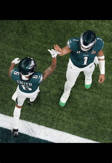 Never forget the friendship between DeVonta Smith and Jalen Hurts. Both played together in college and when the Philadelphia Eagles drafted DeVonta Smith in 2021, Smith felt at home because he knew Jalen. Since that day they have been a great duo that resulted in a Super Bowl Chanpionship and one of the most iconic plays in Super Bowl history with the Dagger play. Looking forward to seeing many more years of these two playing together. #football #philadelphiaeagles #devontasmith #nfl #jalenhurts