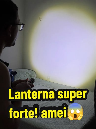 Lanterna tática ultra potente UBS Recarregável.