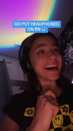 Cant lie, they got me good this was trippy 😅 #headphonesrecommended #blindreact