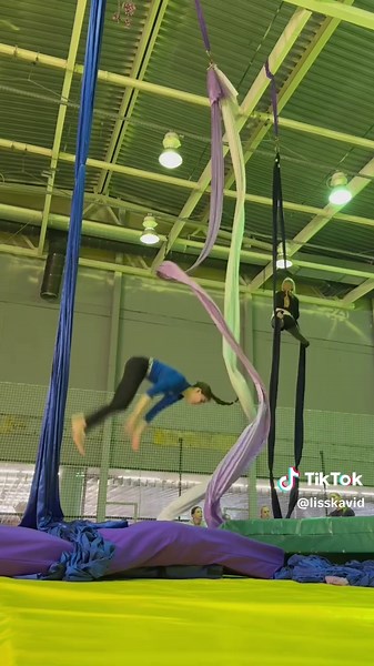 🔥🙌 #рекомендации #рек #lisskavid #спб #rek #спорт #aerialgymnastics #aerial #воздушнаягимнастика #sport