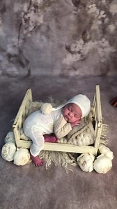 740K views · 10K reactions | The shhhh sound/white noise helps newborns to stay calm, it promotes sleep. Babies are used to hearing all kinds of noises inside the womb, silence is foreign to them. We use the “Baby Shusher” find it on Amazon  | C&C Meraz Photography | Facebook