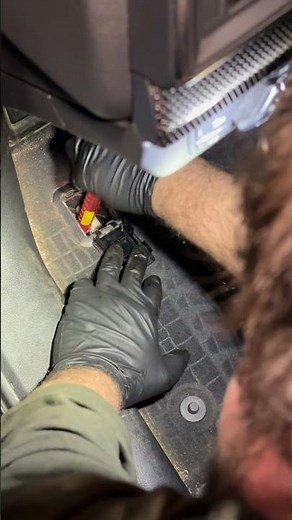 HOW TO PUT THE CAR IN NEUTRAL WHEN IT WON’T START – AUDI Q5 2018 #automobile #mechanic #diy #cartok