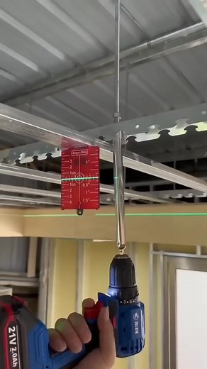 Creative Solutions with Ceiling Construction Measuring Tools! .................................#trader #travel #love #finance #followers #photographer #photography #photoshoot #bestphotochallenl.........................🎄🤗😍 | Davin-Ryan