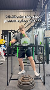 Left arm Outside Side Pressure 219.5lbs x 19 pins Focusing on the pinning range and elbow conditioning with this set. #workout #brutal #training #strength #armwrestli̇ng #trainhard #strengthtraining | Jeremy Parker