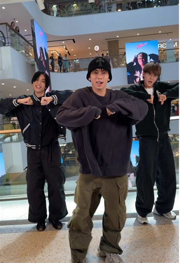 เรียนรู้ทักษะการเต้นใน DICE SWIPEUP