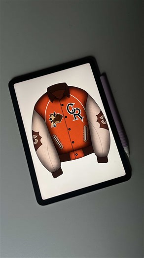 013 — dulce patrimonio. Una reinterpretación de la infancia colombiana: el Chocorramo llevado al streetwear. Chocolate profundo, parches icónicos y un símbolo que ha estado en recreos, tiendas de barrio y en la memoria de toda una generacion. Qué otra marca o producto lo convertimos en una prenda streetwear ? #streetwear #streetweardesign #streetwearcolombia #procreate