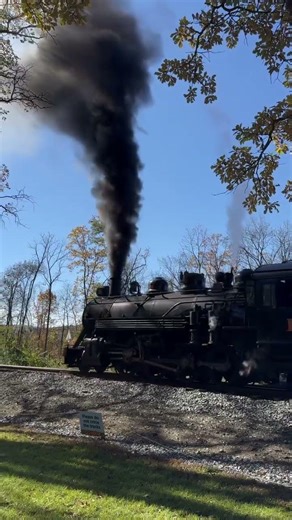 EBT 16 Roars Home! #locomotives #railroadhistory
